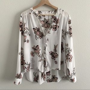 Candie’s floral long sleeve button down top